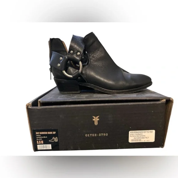 FRYE - RAY HARNESS BACK ZIP - BLACK - SZ 5.5 - Picture 1 of 7